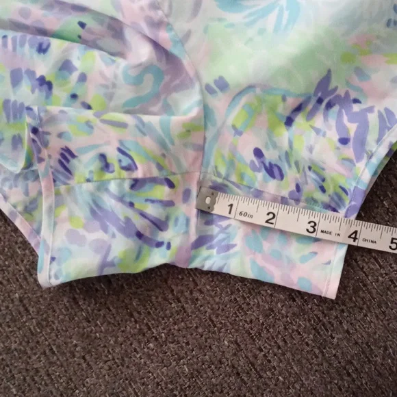 🐢HTF Lilly Pulitzer🐢 - Ocean Trail Short - Picture 14 of 15